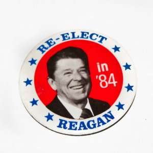    Vintage Collectible Button : Ronald Reagan 1984: Everything Else