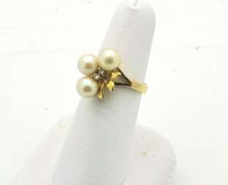 14k Yellow Gold Genuine Pearls and Diamonds Ring 4.3 gr  