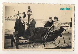 1930s PHOTO FAMILY w/ AMAZING HORSE DRAWN SLEIGH  