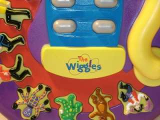 The WIGGLES WIGGLY Giggly DANCING Singing GUITAR COOL  