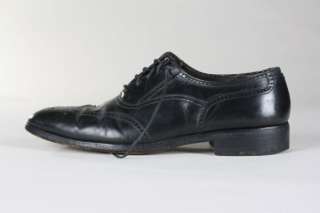 Vintage Florsheim Shoe Black Leather Wingtip Oxfords 8  