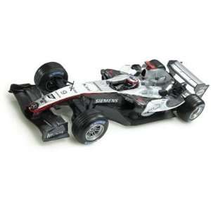  118 F1 Racing 2005 McLaren Raikonnen Toys & Games