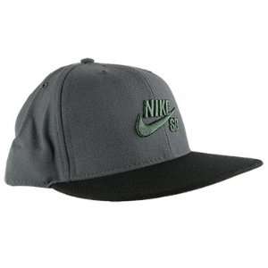  Nike SB Mens Icon Fitted Skateboard Hat Cap Gray Size 8 