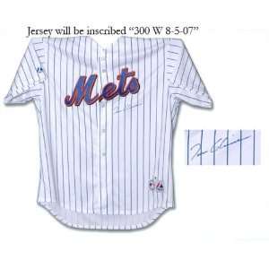  Tom Glavine Autographed Jersey  Details: New York Mets 