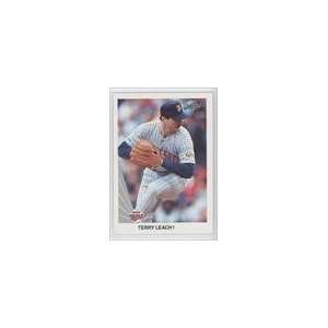  1990 Leaf #360   Terry Leach Sports Collectibles