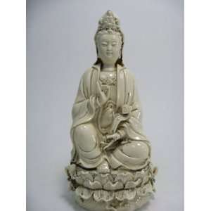 Kwan Yin  White porcelain sculpture.Qing Dynasty:  Home 