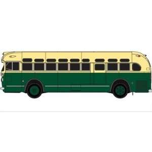  HO GMC TDH 3610 Bus, Green w/Cream Roof Toys & Games