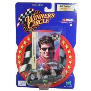    Jeff Gordon Diecast Dupont Test Car 1/64 1999: Toys & Games