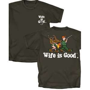  Wife is Good Hunting T Shirt (Charcoal): Sports & Outdoors
