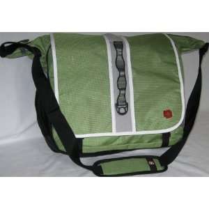  Wenger Green Messenger Bag Electronics