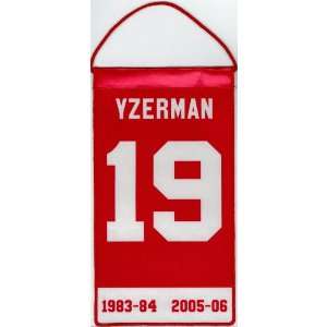  Steve Yzerman Detroit Red Wings Mini Retirement Banner 