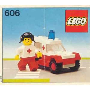  LEGO Classic Town Ambulance (606): Toys & Games