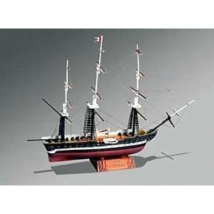 Lindberg 1/450 scale USS Constitution Toys & Games
