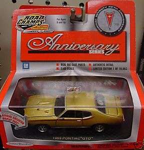 ROAD CHAMPS 1:43 1969 PONTIAC GTO NEW IN DISPLAY CASE  