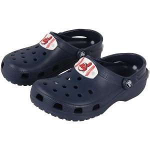  Cleveland Indians Youth Crocs Classic   Navy Blue: Sports 
