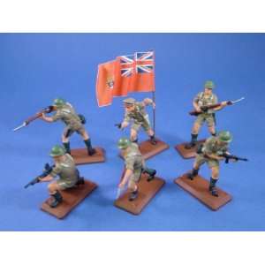  Britains Deetail DSG WWII Canadian Toy Soldiers Infantry 