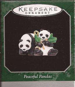 Hallmark Miniature 1998 PEACEFUL PANDAS Noahs Ark Animals ★NIB 