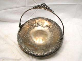 COLONIAL SILVER CO QUADRUPLE PLATE SERVING HANDLED TRAY  