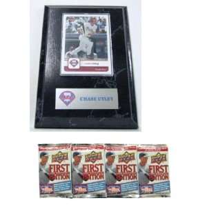   Chase Utley with FREE 4 Packs of MLB Trading Cards: Sports & Outdoors
