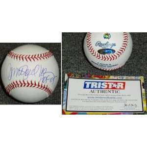   Sandberg Signed MLB Baseball w/HOF05 inscription: Sports & Outdoors
