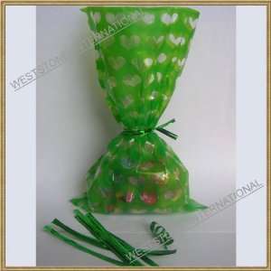   x8 Heart green Gift Cello Bag   Free Twist Tie: Office Products