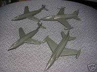 BACHMANN PLASTICVILLE AIRPLANES SET OF 4 O SCALE NEW  