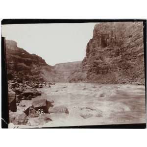   . Down through Hells half mile.Cataract Canyon. 1908