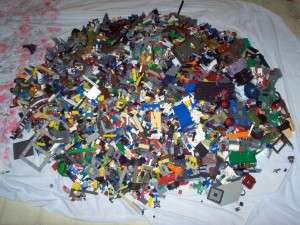 Lego Legos Huge Lot 90lbs 90+ Mini figs Bionicle Star Wars Castle 8781 