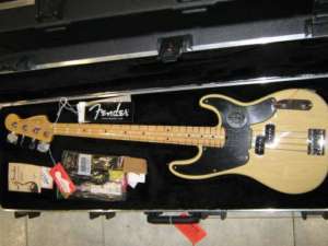 Basso Fender Precision American Standard Con custodia  