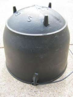 Antique Black Cast Iron Footed Gate Mark Cauldron Bean Pot Kettle 8 