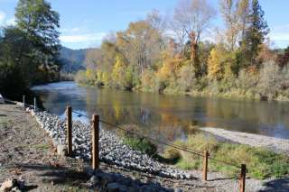 RIVER FRONT LOG HOME & CABINS!   GREAT LOCATION!   RARE FIND!   A MUST 