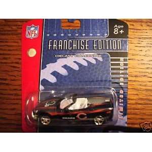  UD 2006 Collectible NFL Diecast Car   Chicago Bears 