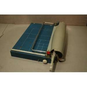  Dahle Premium Guillotine Model 567 Paper Cutter 